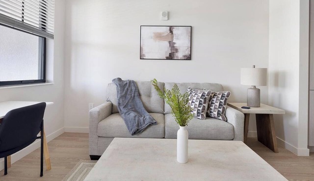 Landing | Spectacular 1BD, Gym, Clubhouse