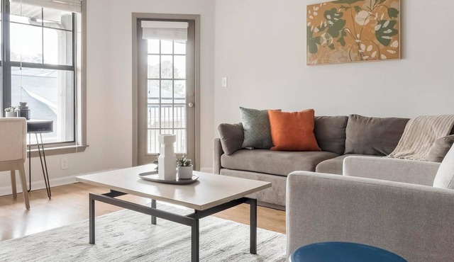 Landing | Stunning 2BD, Courtyard, Pool