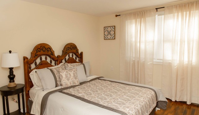 Large 4 Bedroom CT Home Comfy for Longer Stay