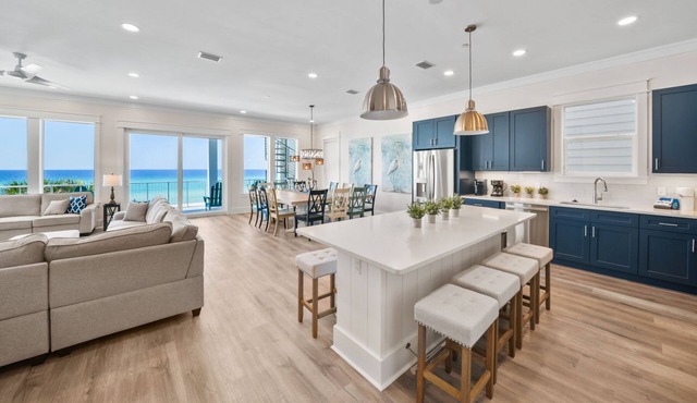 Looney Dunes - Gulf Front Estate, Private Pool, Game Room, Sleeps 24