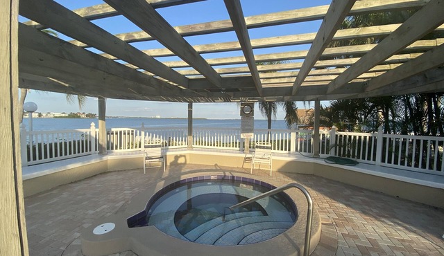 Lovely condo in Isla del Sol - 5 minutes from the beach