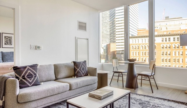 Luxe Downtown/Financial District 1BR w/W/D & Gym, by Blueground