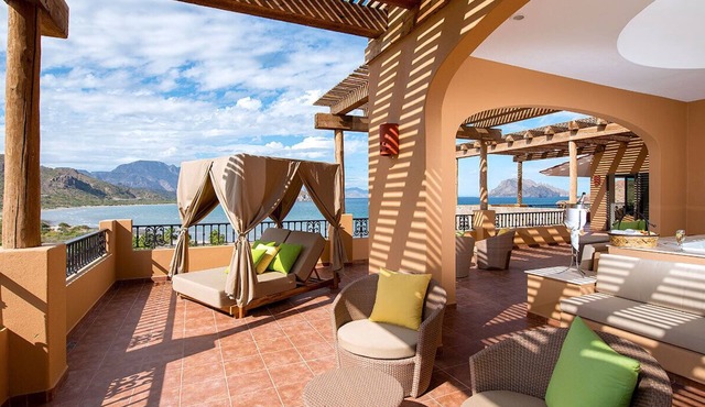Luxurious Oceanfront Escape in Loreto