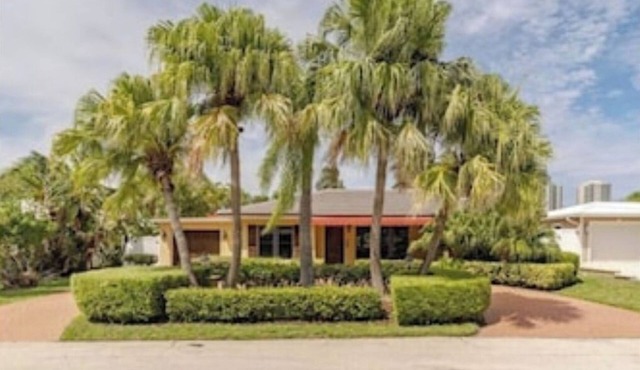 Luxury 3BR Island Home w/Heated Pool, Hot Tub, Golf Cart + Private Beach