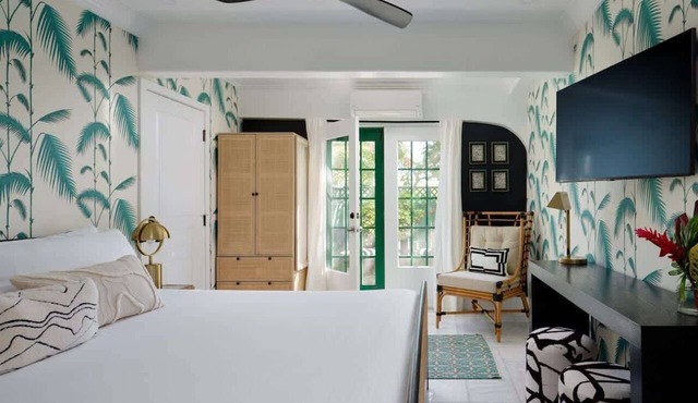 Mele Suite - Private Patio Retreat | ADA Compliant