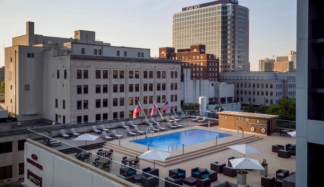 Midtown King Studio | Free Breakfast Included, Pool, BBQ Area