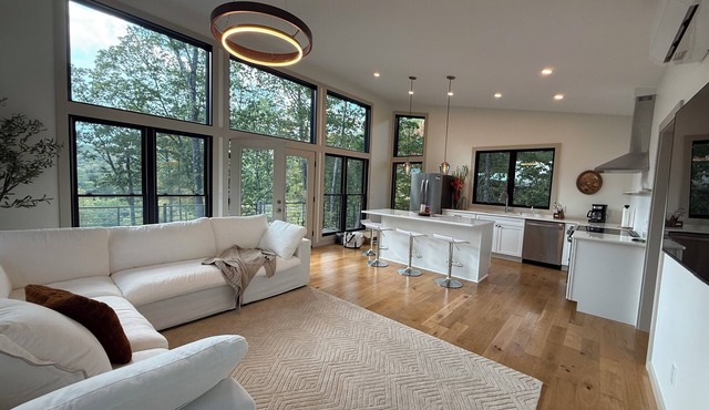 Modern Lake House with Huge Glass Windows