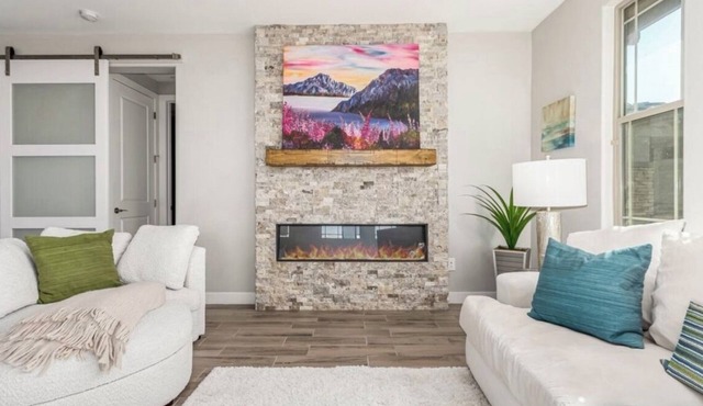Modern Troon North Condo with Custom Touches, Fire Feature & Private Guest Suite