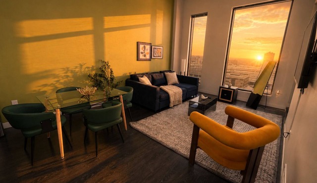 Modern Westown 2BR with Balcony - 5 min to Deer District
