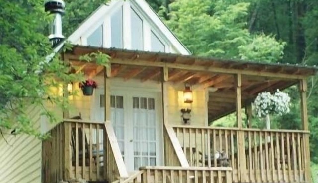 Moose Crossing Cabin.Private, Not Isolated