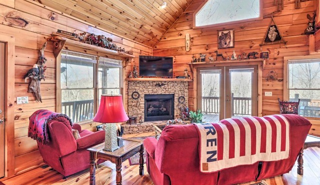 Murphy Cabin-Wheelchair accessible w/fire pit!