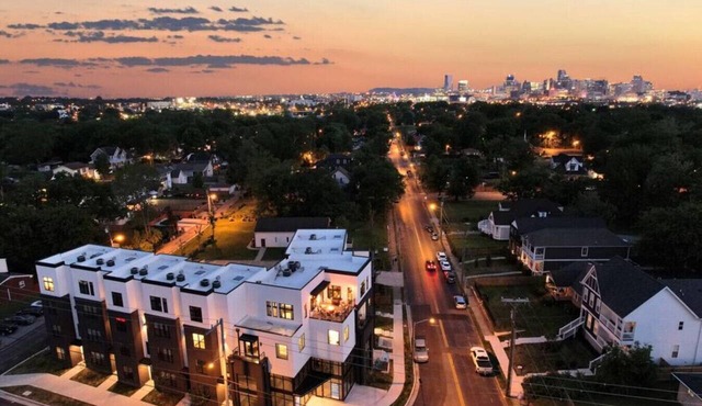 Nashville Penthouse with 13 beds 5mins to Broadway