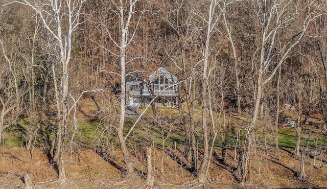 New 15% discount I Riverfront, Hot Tub, BBQ, Game Room, Kayaks