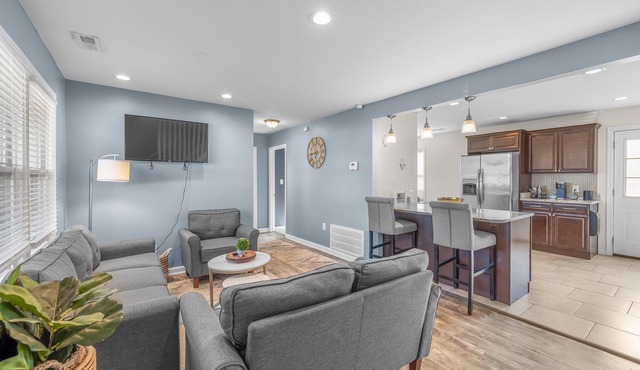 [NEW] Family Style 5BR Home Mins From Buckroe Beach