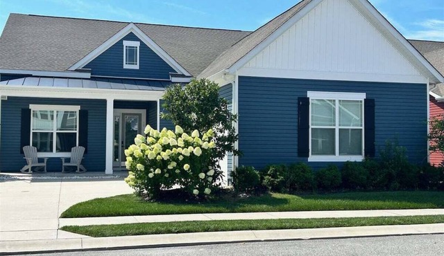 New Listing at Ocean View Beach Club! 4 BR, 3.5 BA