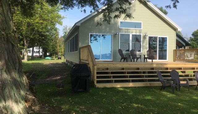 New NEW Low Price, On Water, Golfing & Fishing, Amazing Sunsets, Sleeps 7