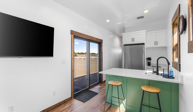 NEW Tiny Home with Loft Near Yellowstone