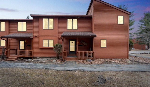 NEW! Twister 68A-I 4-Bedroom Townhouse with Pool