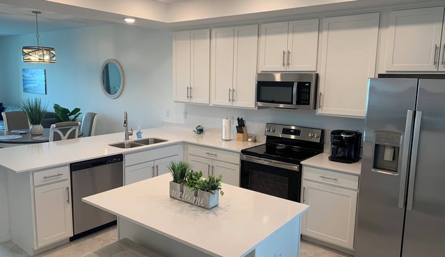 Newer 2 bedroom 2 bath condo with resort style amenities in Babcock Ranch.