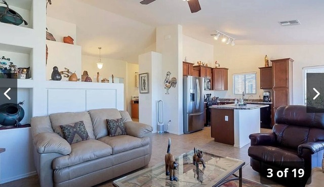 Newer home with 2 car garage less than 30 minutes from Tucson airport