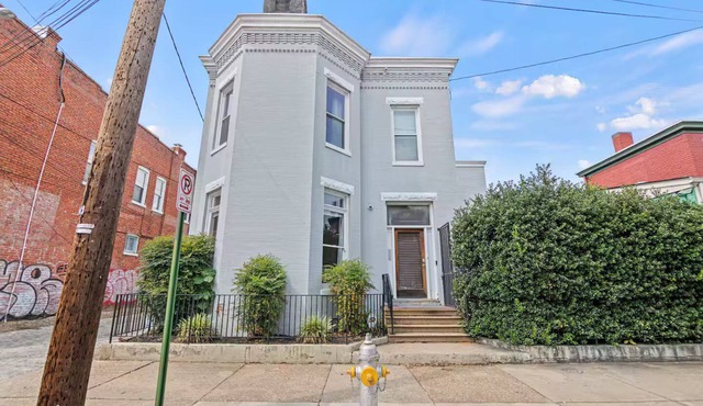 North 1st Street Retreat - Jackson Ward Edge