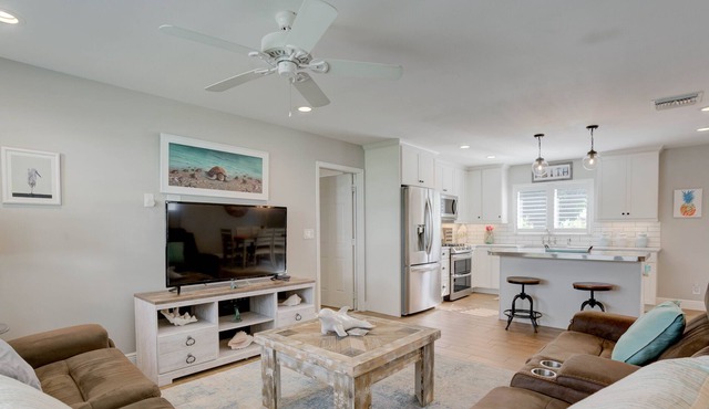 North Palm Beach pet-friendly family home