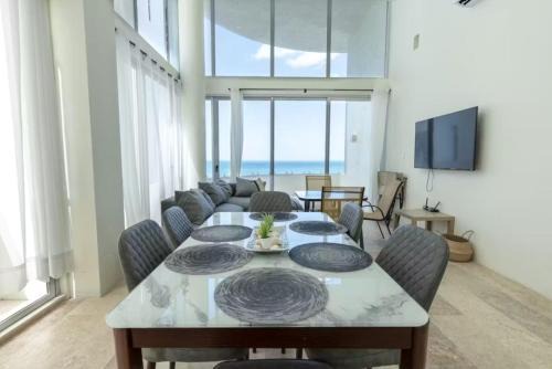 Oceanfront Condo with Pool and Views Telchac | Depto B52