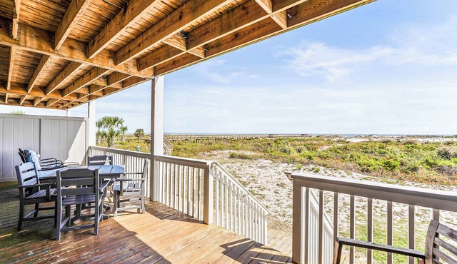 Oceanfront St Helena Island Condo w/Beach Access!