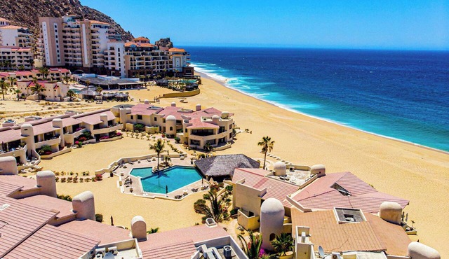 Oceanview Balcony, Pools & Gym Near Marina