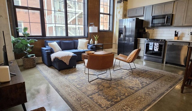 Old City 7 Min to Neyland Sleeps 6 Free Parking