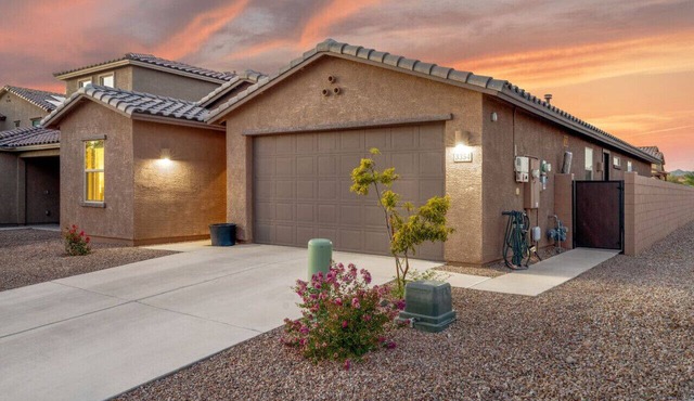 Oro Valley/2 BR 2BA/Office/Fenced/Garage