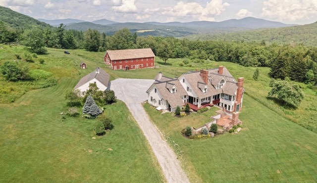 Pastoral 5-BR Estate Minutes to Okemo