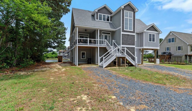 Pearl on the Canal | Brand new waterfront home!