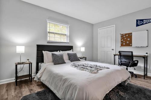 Pet Friendly Duke 1br - Near Hospital and Downtown