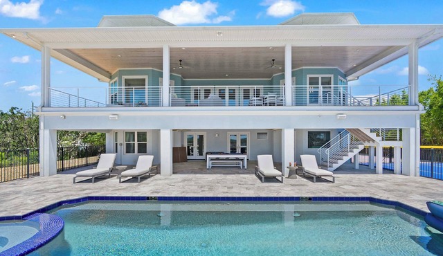 Pickleball, Mini Golf, Waterfront with Dock, Pool