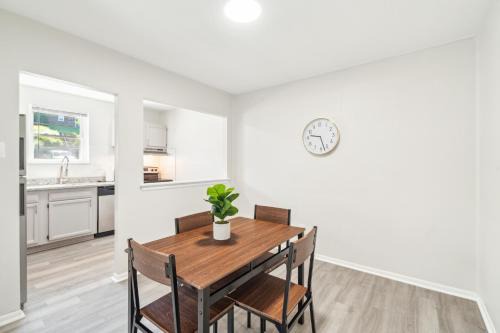 Pine Brook 1218 I Cozy & comfy I Free Parking