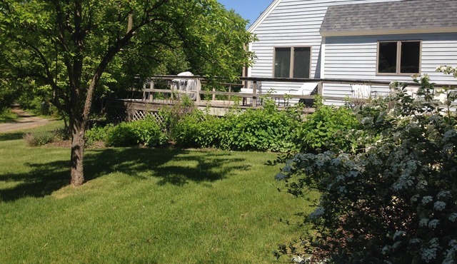 Pool-Pond-Privacy Country Chic Near Hip Urban Town