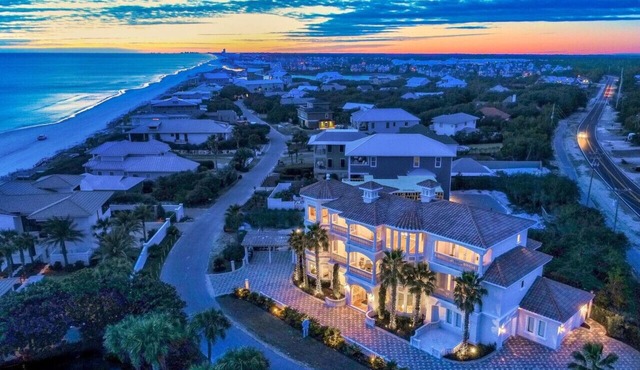 Private Beach access 2 min walk, Private Pool 6 seater golf cart and bikes on 30A