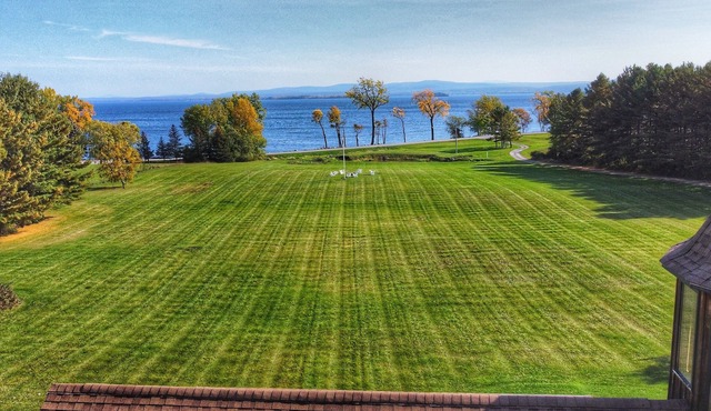 private Beach, Basketball Court, 100 yard chipping Range, Water Sports, bikes