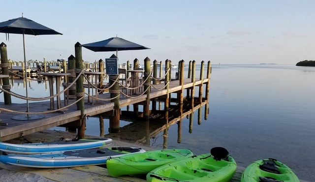 Private Beach House Resort, 2-Bedroom Suite + Lagoon Pool, Private Beach + Dock
