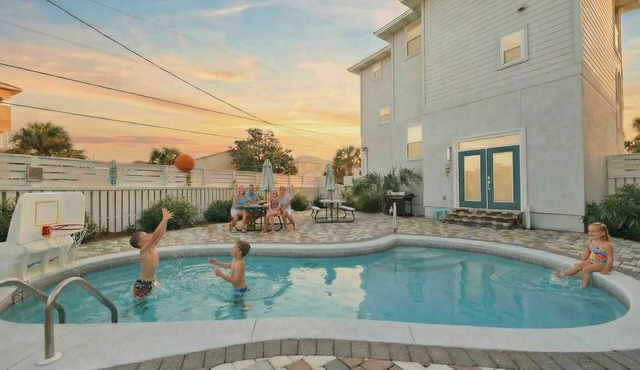 Private Heated Pool! By Pier Park! Steps To Beach!