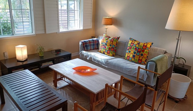 Private, peaceful retreat above Mission Bay near PB, La Jolla, UCSD. Garden view