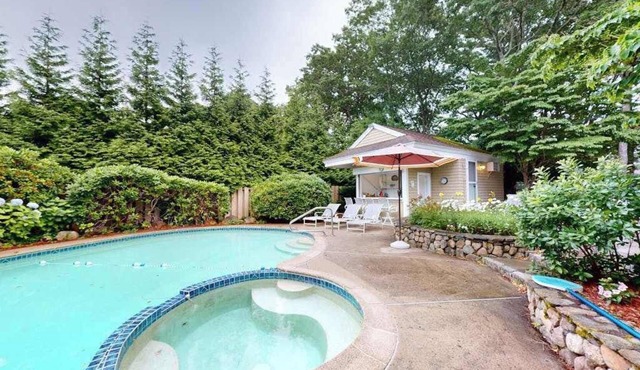 Private pool close to beach with cabana, grill, AC, patio, dog-friendly