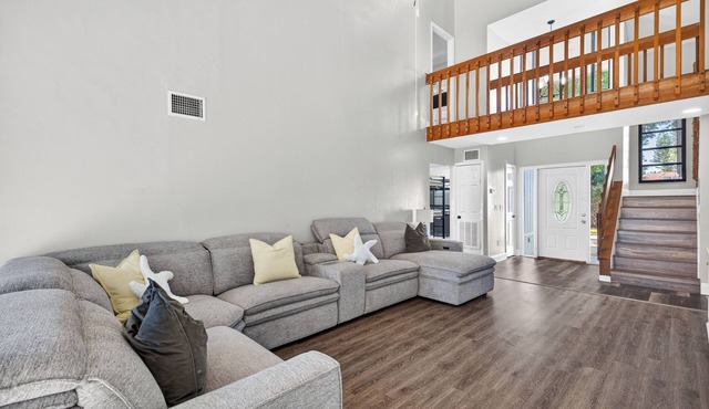 Private Pool Home Near Beaches & Downtown w/Spacious yard