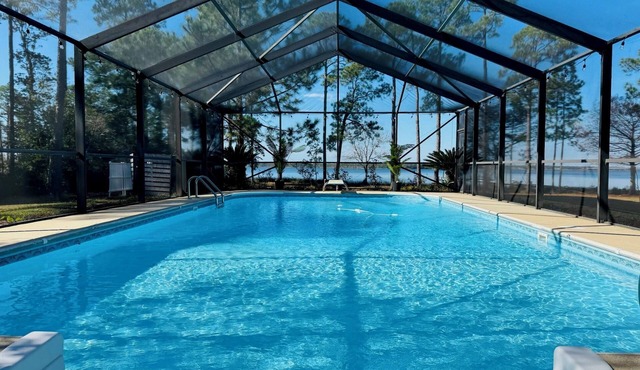 Private Waterfront 7 Acre Retreat with Heated Pool 20 minutes from Pensacola