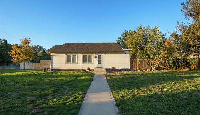 Quarter acre! Rare! 3 BR home AC, WiFi, fitness room, lots of space and privacy