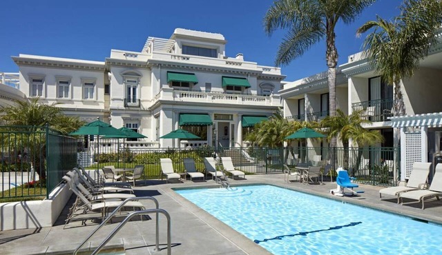 Queen Bed | Outdoor Heated Pool | Near Beach