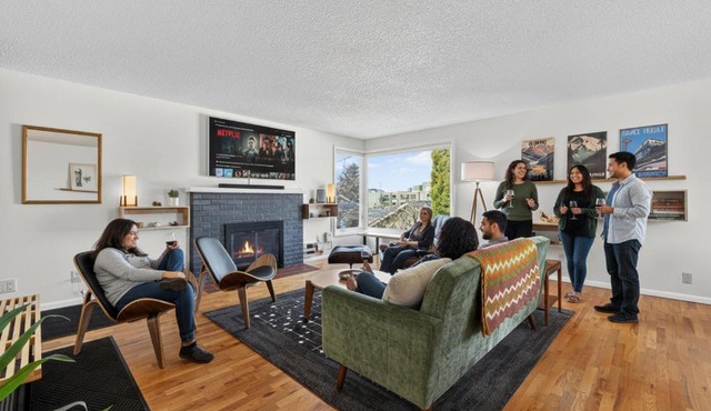 Rainier Beach 4BR and 2BA Modern Home 15 mins to WorldCup!