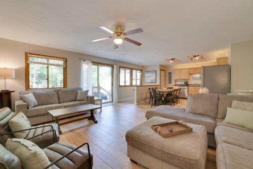 Rapid City Cottage w/Deck: 1/4 Mi to Torch Lake!