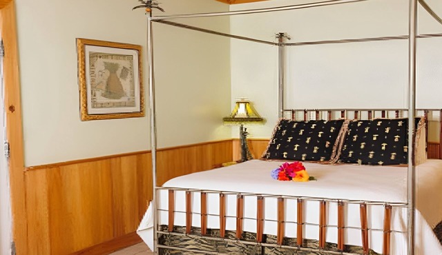 Relaxing Bay Cottage | Kitchen | Free Parking | Outdoor Swimming Pool